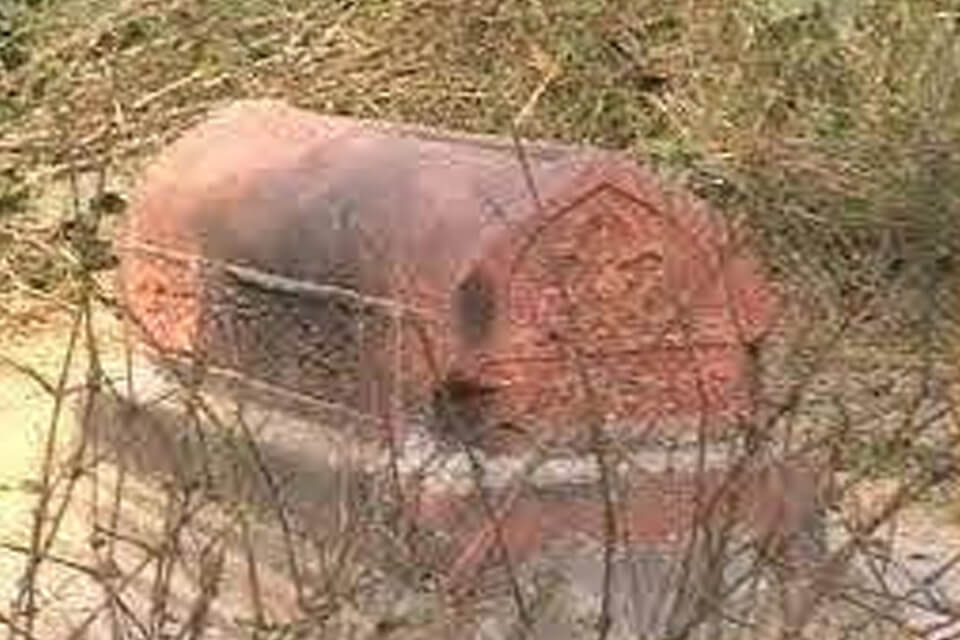 Apna Sambhal Chakki Ka Pat